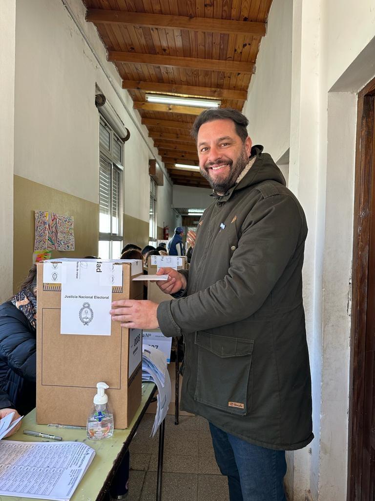 b8e4d416-c6fc-4462-abef-7e8bf5344dd9