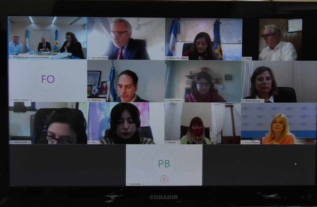 Mesa Interpoderes 03